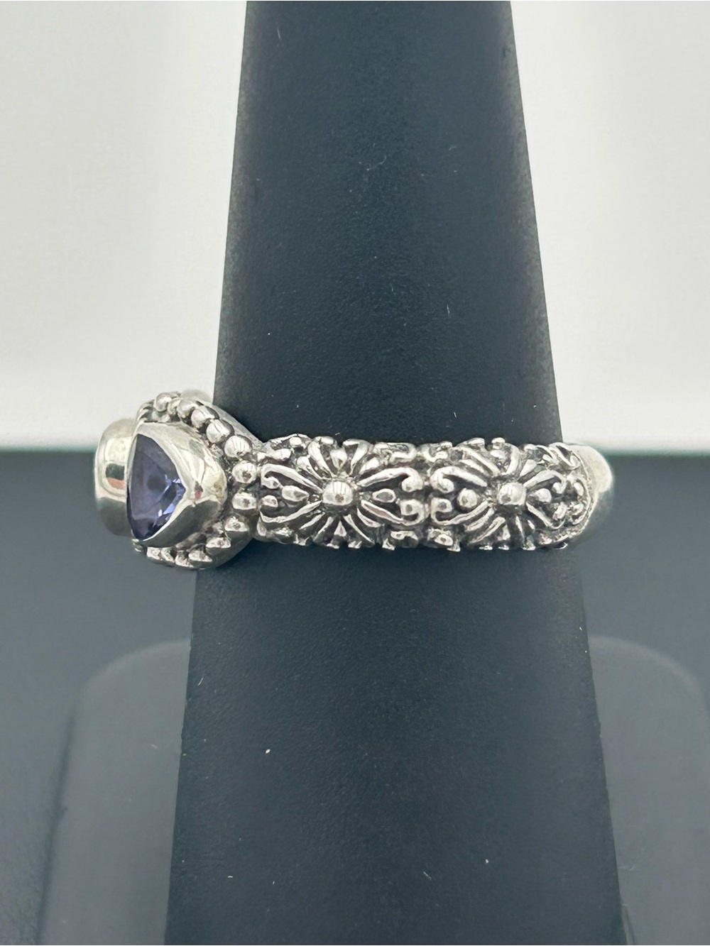 Sarda Sterling Silver Tanzanite Ring - Picture 4 of 11
